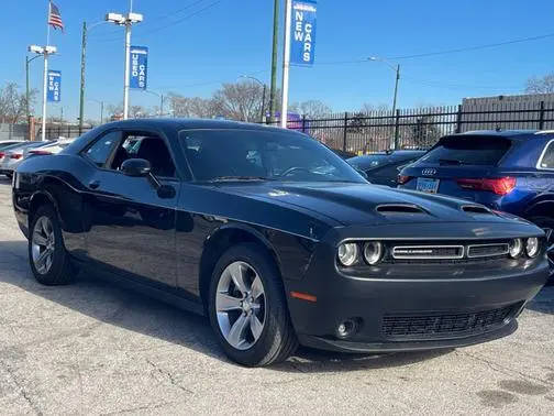 2021 Dodge Challenger SXT RWD photo