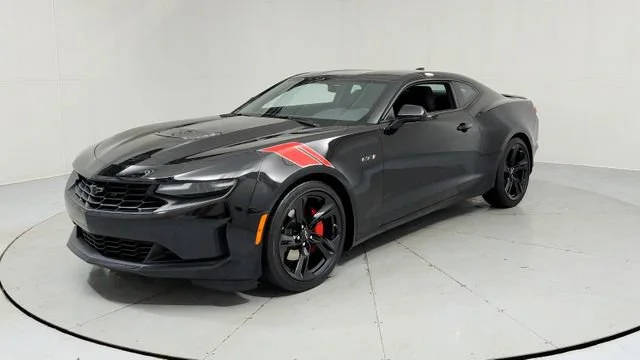 2022 Chevrolet Camaro LT1 RWD photo