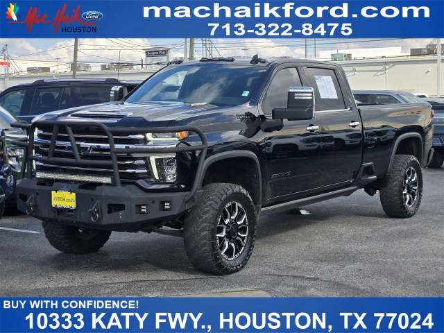 2022 Chevrolet Silverado 3500HD High Country 4WD photo