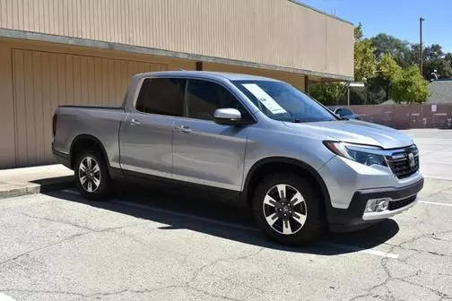 2017 Honda Ridgeline RTL-E AWD photo