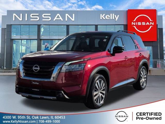 2022 Nissan Pathfinder Platinum FWD photo