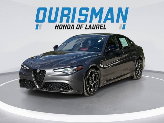 2022 Alfa Romeo Giulia Veloce RWD photo
