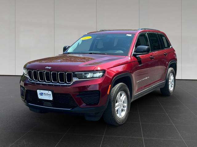 2022 Jeep Grand Cherokee Laredo 4WD photo