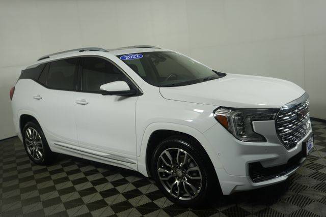 2022 GMC Terrain Denali AWD photo