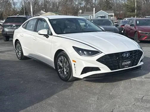 2022 Hyundai Sonata SEL FWD photo