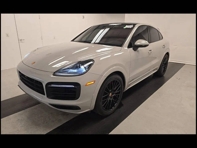 2022 Porsche Cayenne Coupe GTS AWD photo