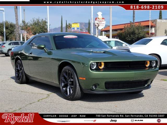 2022 Dodge Challenger SXT RWD photo