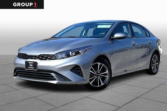 2022 Kia Forte LXS FWD photo