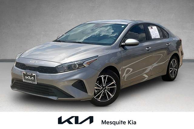 2022 Kia Forte LXS FWD photo