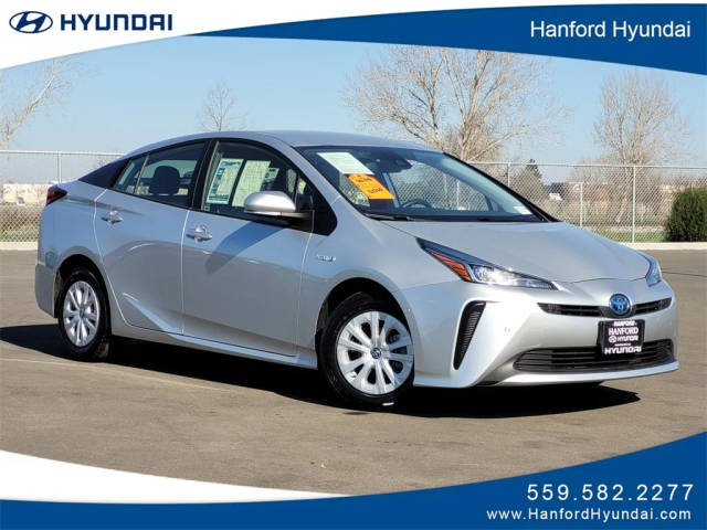 2022 Toyota Prius LE FWD photo