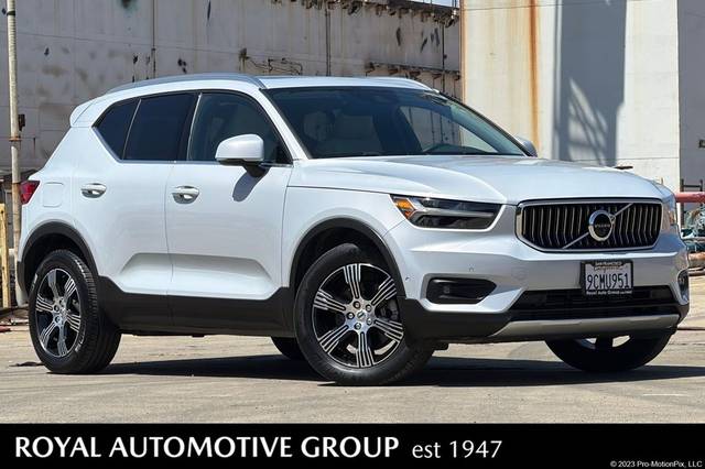 2022 Volvo XC40 Inscription AWD photo