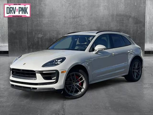 2022 Porsche Macan S AWD photo