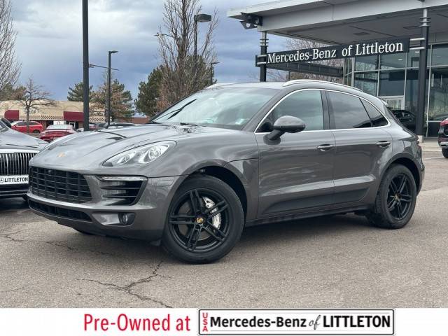 2016 Porsche Macan S AWD photo