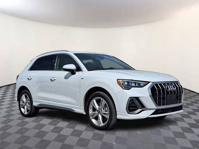 2022 Audi Q3 S line Premium AWD photo