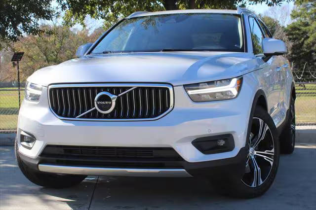2022 Volvo XC40 Inscription FWD photo