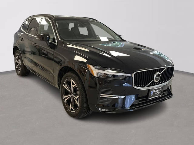 2022 Volvo XC60 Momentum AWD photo