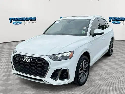 2022 Audi Q5 S line Premium AWD photo