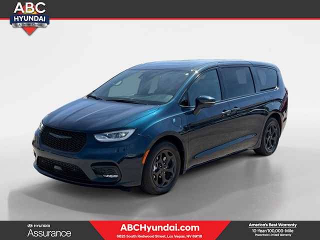 2022 Chrysler Pacifica Minivan Hybrid Limited FWD photo