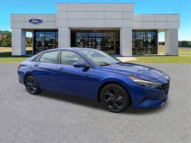 2022 Hyundai Elantra SEL FWD photo