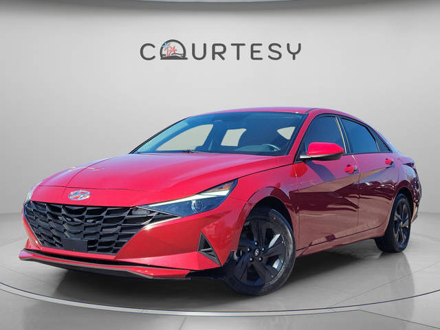 2022 Hyundai Elantra SEL FWD photo