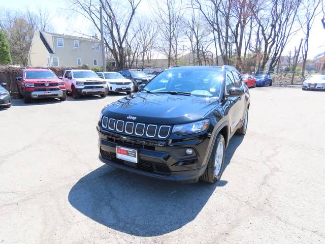 2022 Jeep Compass Latitude 4WD photo