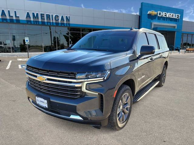 2022 Chevrolet Suburban LT RWD photo