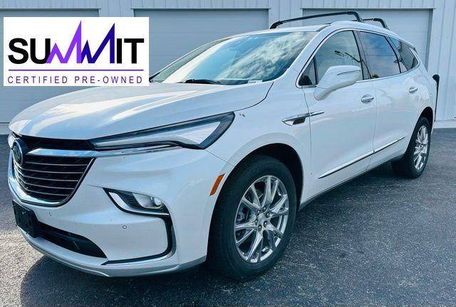 2022 Buick Enclave Essence AWD photo