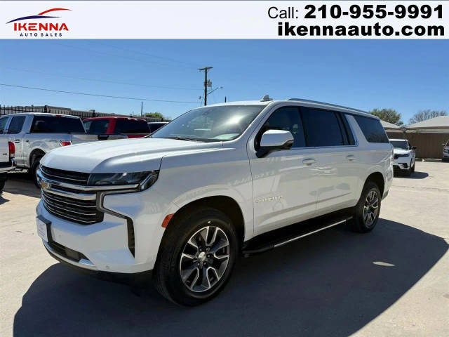 2022 Chevrolet Suburban LT RWD photo