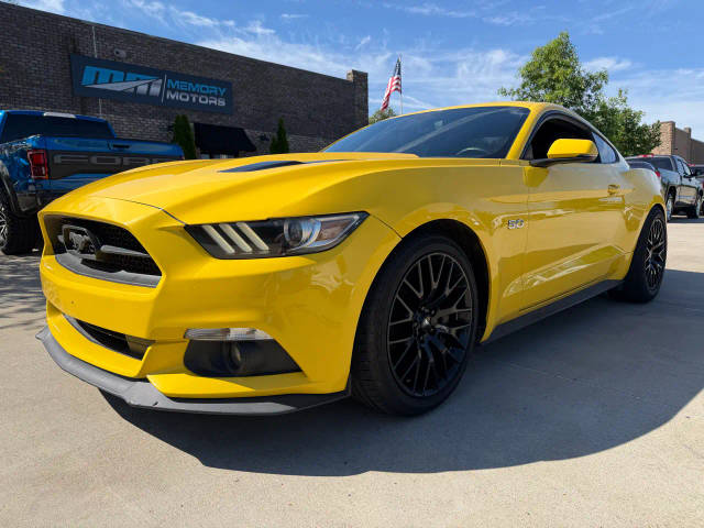 2015 Ford Mustang GT Premium RWD photo