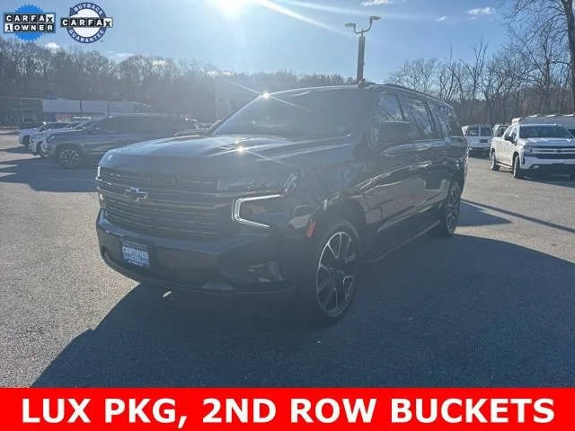 2022 Chevrolet Suburban RST 4WD photo