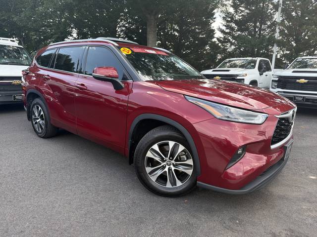 2022 Toyota Highlander XLE AWD photo