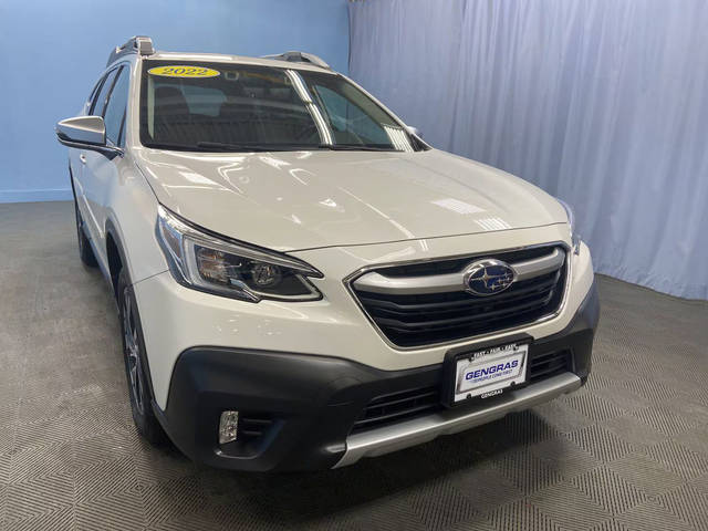 2022 Subaru Outback Touring AWD photo