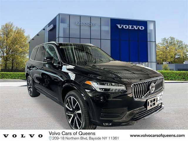 2022 Volvo XC90 Momentum AWD photo