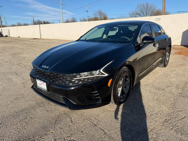 2022 Kia K5 LX FWD photo
