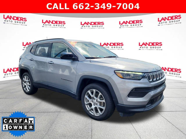 2022 Jeep Compass Latitude Lux 4WD photo