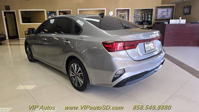 2022 Kia Forte LXS FWD photo