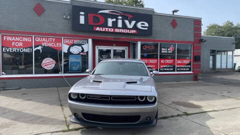 2016 Dodge Challenger SXT Plus RWD photo