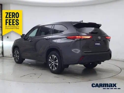 2022 Toyota Highlander XLE AWD photo