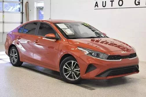 2022 Kia Forte LXS FWD photo