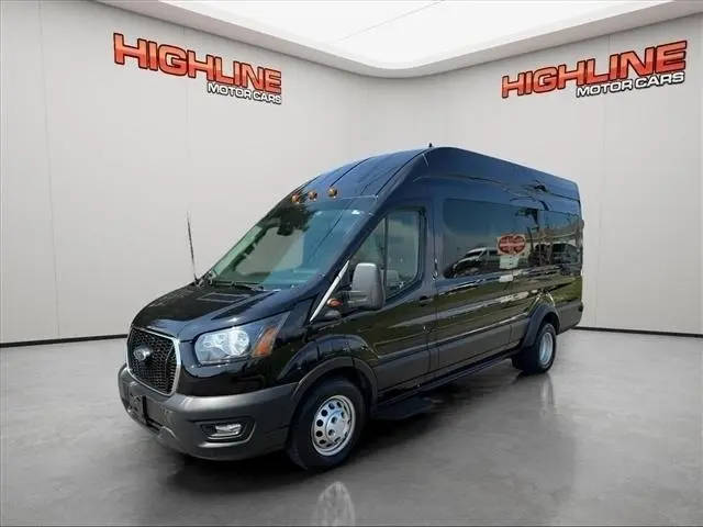 2022 Ford Transit Passenger Wagon XL AWD photo