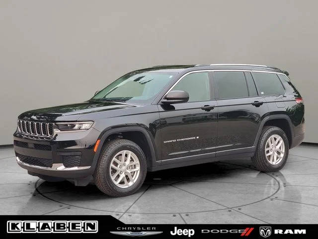 2022 Jeep Grand Cherokee L Laredo 4WD photo