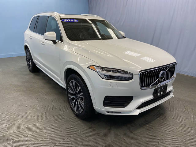 2022 Volvo XC90 Momentum AWD photo