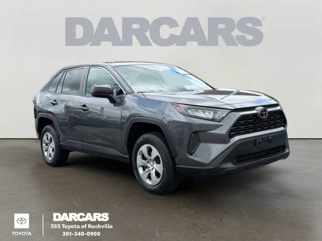 2022 Toyota RAV4 LE FWD photo