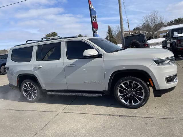 2022 Jeep Wagoneer Series II 4WD photo