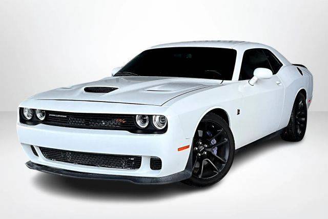 2022 Dodge Challenger R/T Scat Pack RWD photo