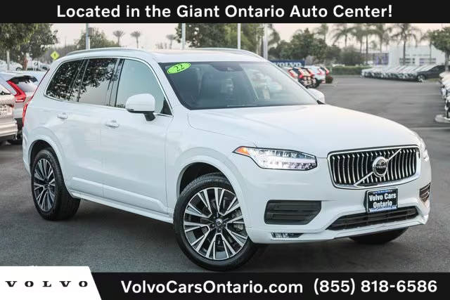 2022 Volvo XC90 Momentum AWD photo