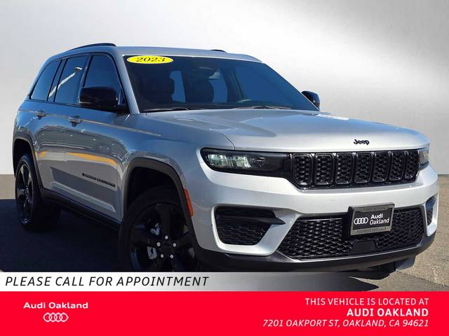2023 Jeep Grand Cherokee Altitude RWD photo