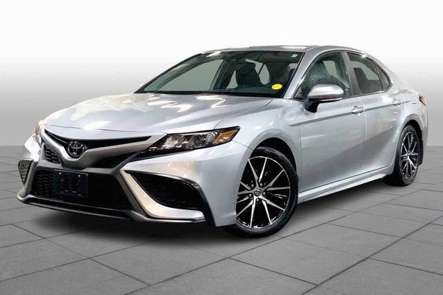 2022 Toyota Camry SE AWD photo