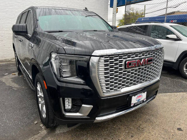 2022 GMC Yukon XL SLT 4WD photo