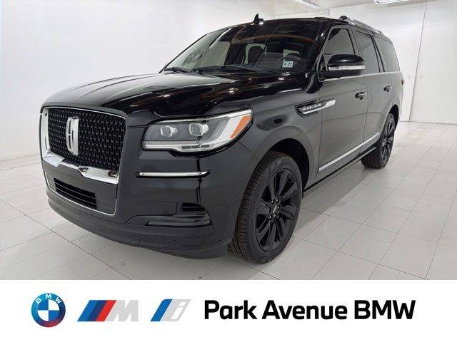 2022 Lincoln Navigator Reserve 4WD photo